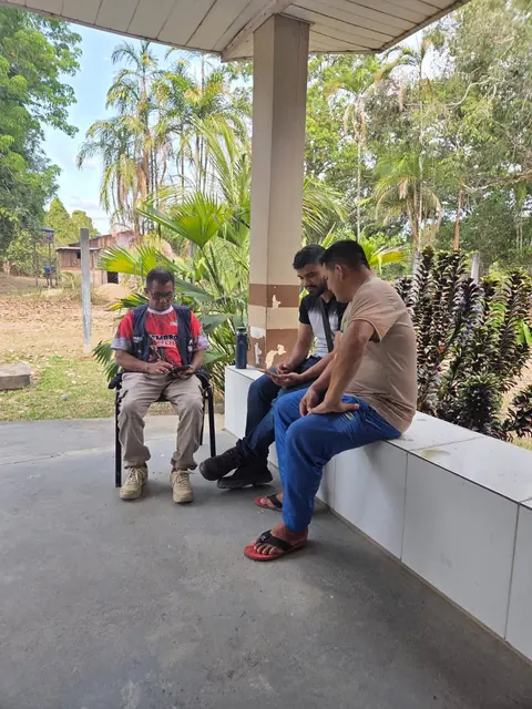 Momento de troca e apresentação do aplicativo em pequeno grupo